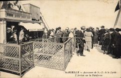 CPA Marseille Ascenceurs de ND de la Garde L'Arrivee sur la Plateforme 