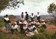 CPSM L'Escolo de Lar Aix en Provence Centre de culture et de maintenance provencales Groupe de danse