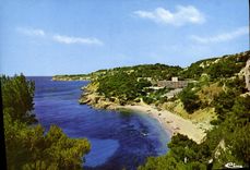 CPSM La Cote Bleue Carry le Rouet B du Rh Calanque des Eaux Salees Village de vacances Les Cigales 