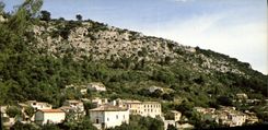CPSM Les Sites Pittoresque de Provence Vauvenargues Vue generale du village 