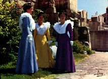 CPSM Folklore Provencal Arlesiennes 