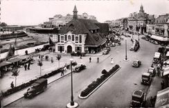 CPA Trouville Deauville Calvados Le Quai Fernand Maureau 