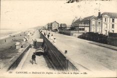 CPA Cabourg Boulevard ds Anglais Les Villas de la Digue 