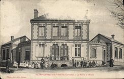 CPA Ste Marguerite de Viette Calvados La Mairie et l'Ecole 