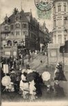 CPA Trouville La Rue de Paris 
