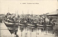 CPA Caen Torpilleurs dans le Bassin 