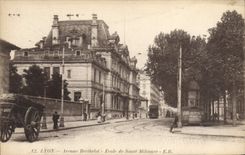 CPA Lyon Avenue Berthelot Ecole de Sante Militaire 