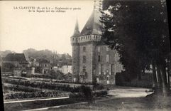 CPA La Clayette Esplanade et partie de la facade est du chateau 