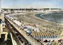 CPSM LES SABLES d'OLONNE La Plage et le Remblai 