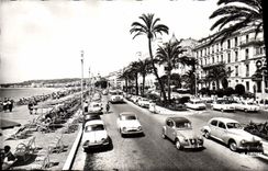 CPA Nice Alpes Maritimes La Promenade des Anglais citroën 2cv