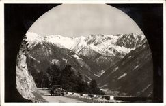 CPA St Martin Vesubie Nice vue de la route du Col St Martin avec la chaine des Alpes 