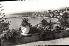 CPA Menton Alpes Maritimes Vue generale sur la villeet fond le Cap Martin 