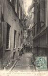CPA Nice une Rue du Vieux quartier 
