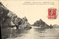 CPA Esterel Corniche d'Or Theoule A N pointe de l'Aiguille et entree de la Grotte de Gardane 