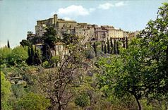 CPSM Vues et Paysages de France Un village perche qui surplombe le Var Carros 