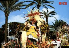 CPSM la Cote d'Azur en Fete Nice Bataille de Fleurs 