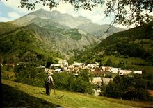 CPSM  Alpes Maritimes Altitudes 1260 metres Pittoresque du Var sur la route du Coi de la Cayolle Roc