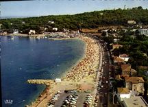 CPSM Antibes (A M) Vue aerienne de la Plage de la Salis au fond le Port de la Salis et le Phare du C