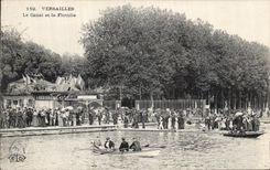 CPA Versailles Le Canal et la Flottille
