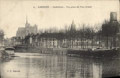 CPA Amiens Cathedrale Vue prise du Pont d'Aval