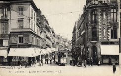 CPA Amiens La Rue des Trois Cailloux