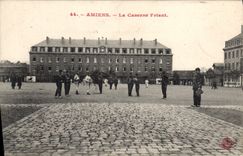 CPA Amiens La Caserne Friant
