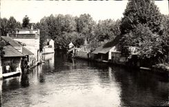 CPA La Chartre sur le Loir Sarthe Le Loir au Moulin 