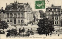 CPA Le Mans La Place de la Republique et la Bourse de Commerce 