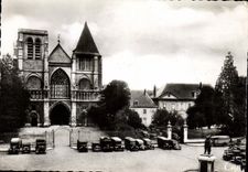 CPSM Le Mans Notre Dame de la Couture et la Prefecture 