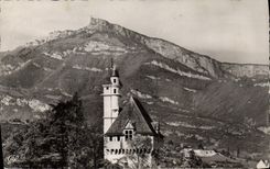CPA Chambery la Tour du chateau et le Nivolet 