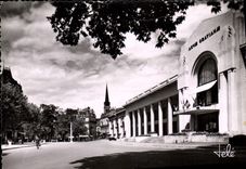CPSM Aix les Bains Etablissement Thermal et la rue Davat 