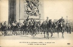 CPA Les fetes de la Victoire a Paris 14 juillet 1919 Le Defile Le Salut aux Morts 