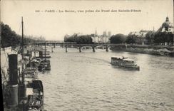 CPA Paris La Seine vue prise du Pont des Saint Peres 