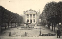 CPA Pont L'Eveque La Place du Tribunal 