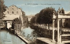 CPA Lisieux Calvados Vue sur la Touques au Pont de Caen 