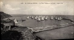 CPA A D Port en Bessin La Tour Vauban et les Jetees Avant Port 