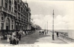 CPA Cabourg le Grand Hotel et la Digue 