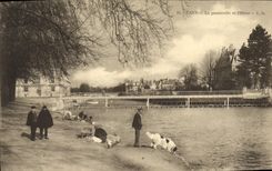 CPA Caen la passerelle et l'Orne 