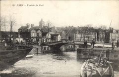CPA Caen l'entree du port 
