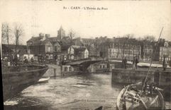 CPA Caen l'entree du port 
