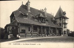 CPA Cabourg la maison Normande 