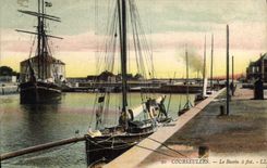 CPA Courseulles le Bassin a Flot 