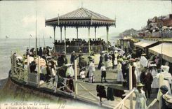CPA Cabourg le Kiosque a l'heure de la Musique 