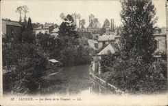 CPA Lizieux les Bords de la Tourques 