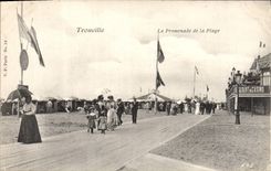 CPA Trouville la Promenade de la plage 