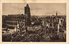CPA Caen Calvados vue generale et Eglise Saint Pierre 