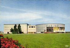 CPSM Ouistreham Riva Bella le casino et son jardin 