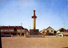 CPSM Courseulles sur mer Calvados Monument Canadien 