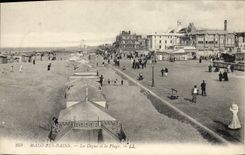 CPA Malo les Bains La Digue et la Plage 