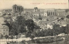 CPA Beauvais Vue generale prise du Parc des Eaux 